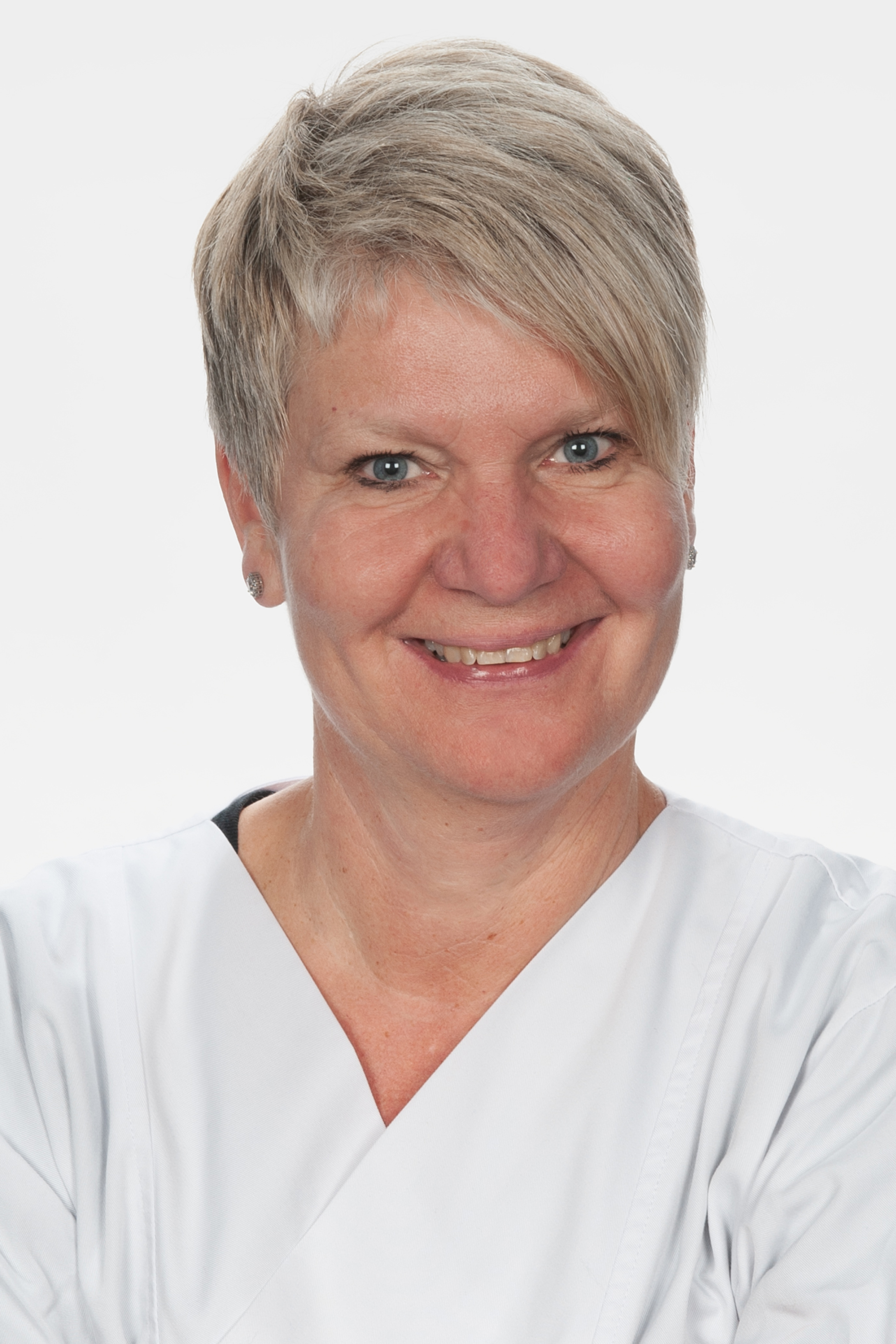  Cornelia Reber